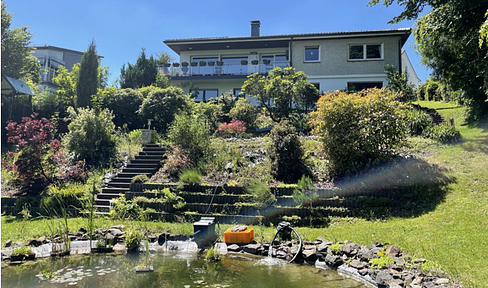 Großes Einfamilienhaus mit traumhafter Aussicht, toller Ausstattung & großem Grundstück in W-Beyenb.