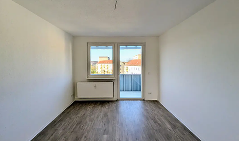 Ready to move in: Renovated 3-room apartment for sale in Henstedt-Ulzburg