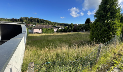 Quiet building plot in Aystetten - from private owner