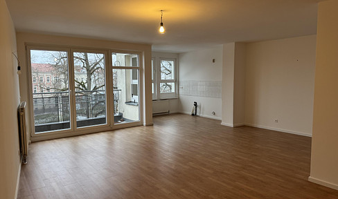 First occupancy after renovation / In the middle of Fürstenwalde / Open kitchen / Balcony / Elevator