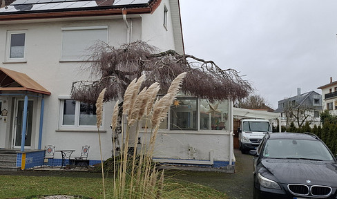 Ready-to-move-in detached house