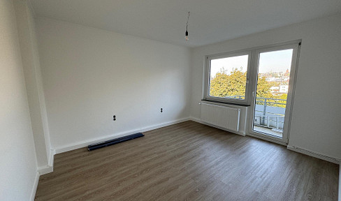 Newly renovated and well rented 2.5 room apartment with balcony