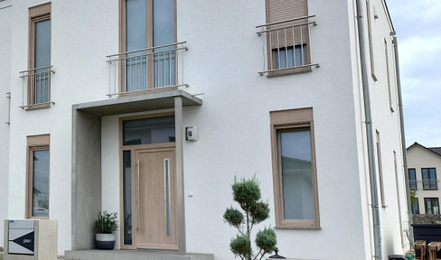 Modern semi-detached house in Rousseau-Perk, Ludwigsfelde