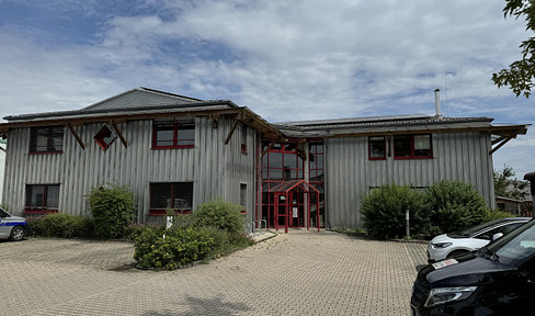 Repräsentatives Bürogebäude im beliebten Gewerbegebiet von Crailsheim / West (teilbar ab 369m²)