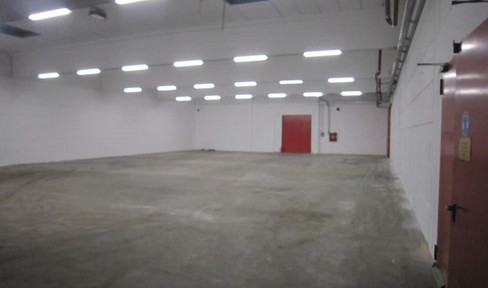 Warehouses 72 m² and 540 m² in the industrial area ONLY € 2.75/m²