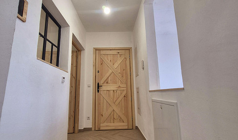 Einzigartige EG Singlewohnung - Fachwerk, nachhaltiges wohnen, eigene PV Anlage, große Terrasse