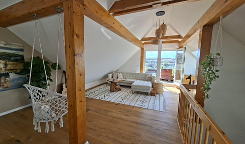 Lutherstraße: 2-Zimmer-Maisonette, fugenloses Bad, tolle Aussicht, Nobilia EBK