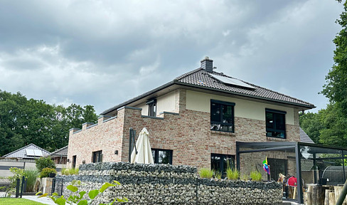 Young house in a fantastic location