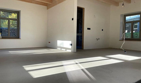 Semi-detached house*First occupancy*KfW EH40 efficiency house*