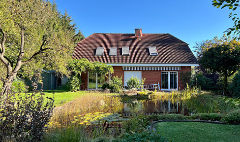 Exclusive architect-designed house with fantastic garden in prime location Nützen - Hamburg Metropolitan Region