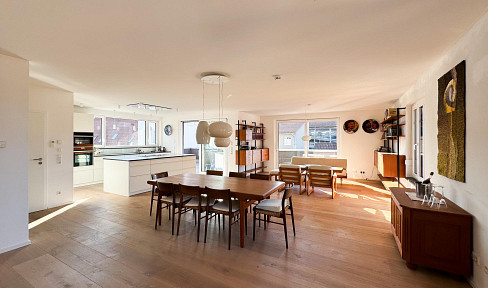 Exclusive penthouse - bright, barrier-free, divisible, with large terrace, sauna, kitchen and magnificent view