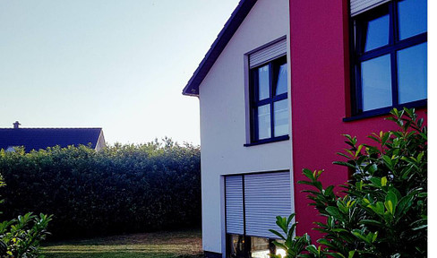 As-new house with workshop, large plot in top location in Hemmingen, energy efficiency A+