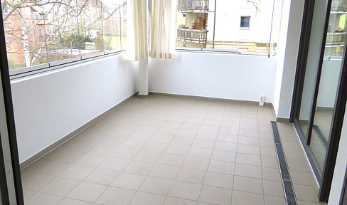 Modern, bright and barrier-free. Beautiful 4 room apartment with elevator