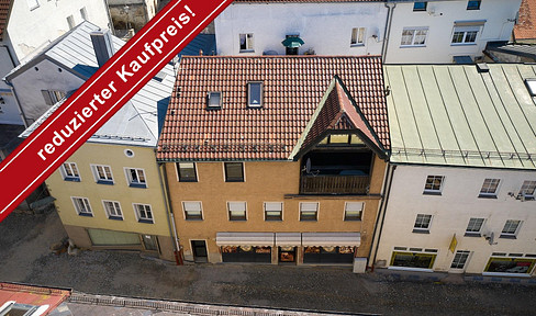 Town house in Furth im Wald, central location, 4 floors, in need of renovation