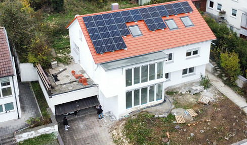 Modern basement apartment with large conservatory, first occupancy after energy-efficient refurbishment to A+ house