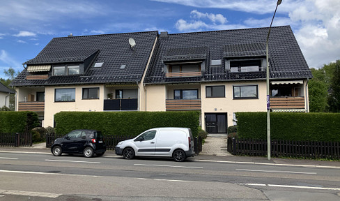 4-Zimmer-DG-Wohnung samt Loggia, Garage und Keller in Zentrumsnähe