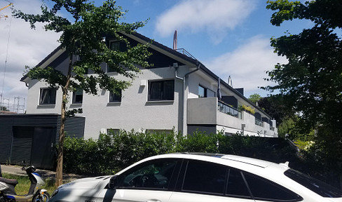 Modern maisonette apartment (KfW 40 standard) in a central location, close to nature – right on the Lech river... Excellent location!