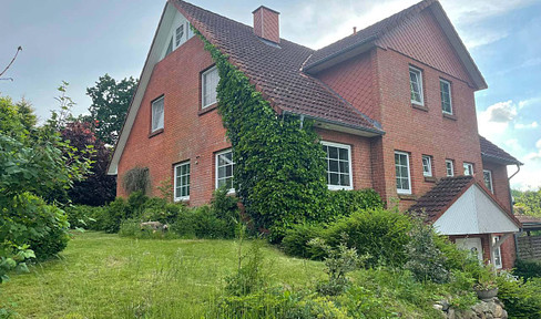 Well-kept semi-detached house with unobstructable view of the Schlei (commission-free)