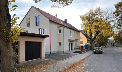 Light-flooded attic apartment near the Kaiserpfalz, not far from the sports island