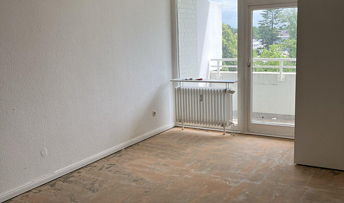 ohne Makler: helle 2 Zimmer-Eigentumswohnung mit Balkon mit großem Potential