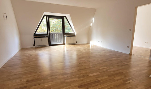 Top 2 room attic apartment at the castle park