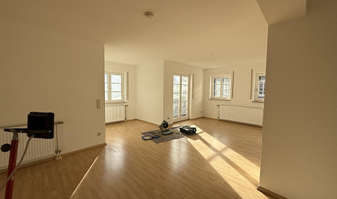 Zentrale 2,5 Zi.-Wohnung mit Balkon // Stadtzentrum Weil der Stadt