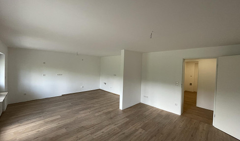 Traumhafte 3-Zimmer-Wohnung inkl. EBK mit Balkon und Terrasse ins Grüne