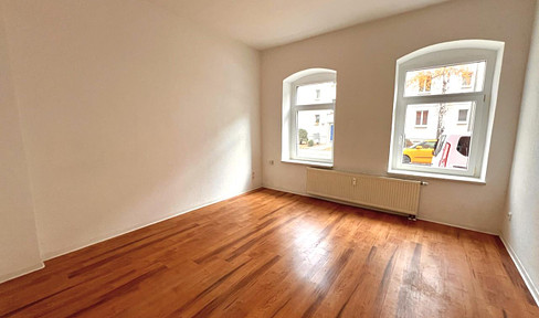 Centrally located, bright 1-room apartment with daylight bathroom, kitchenette - available immediately