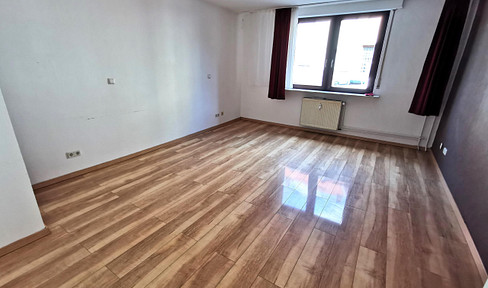 Schöne 2,5 Zimmer Wohnung mit Einbauküche in Mannheim