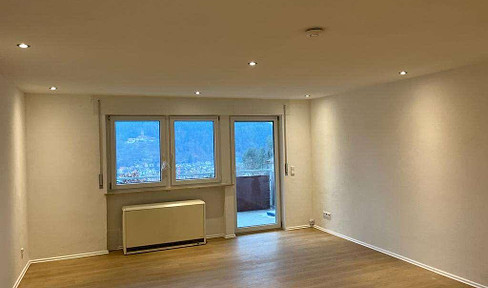 Renovierte Wohnung mit Burgblick