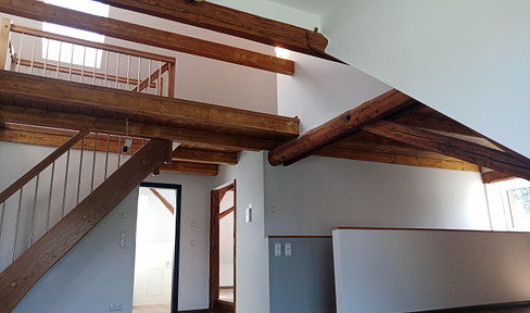 First occupancy - top floor apartment on 3 floors with private access and terrace
