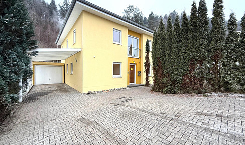 Großes und schönes Einfamilienhaus mit Garten und Garage * in Waldfischbach-Burgalben