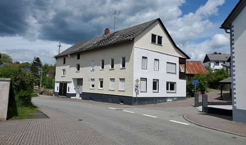 Mehrfamilienhaus mit Potenzial, ausbaufähige Scheune, Garage und Dachgeschoss