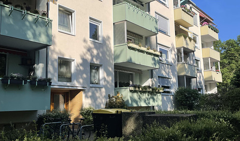 Refurbished 3 room apartment with EBK & balcony - within walking distance to the Maschsee