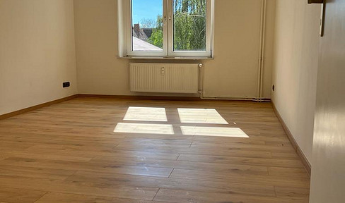 Großzügige 2-Zi Familienwohnung, 2 Bäder, zentrumsnah, sehr hell und freundlich