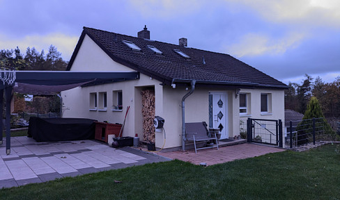 Detached single-family house with 2 apartments on Johannesberg