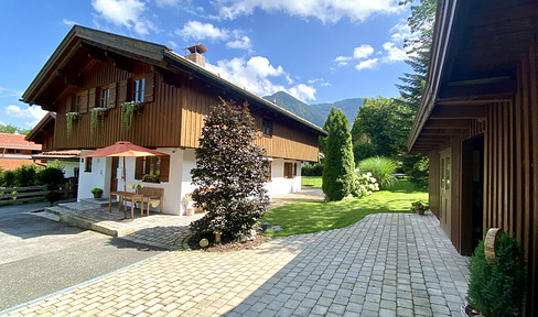 Unique opportunity: detached house with fantastic alpine views