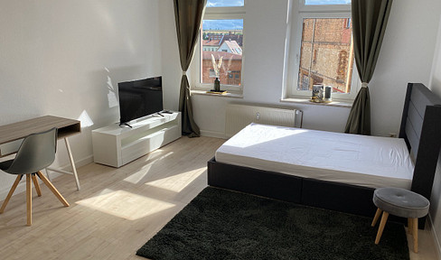 All-round carefree package! Furnished shared room WLAN & additional costs in renovated 4-room apartment 3 min. from FH