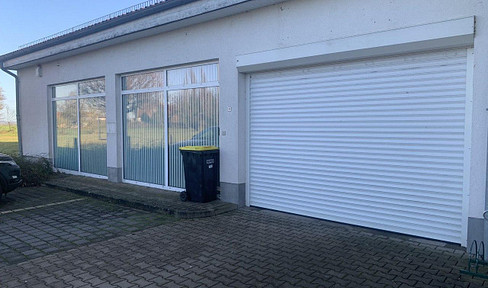 Commission-free attractive commercial rental space in 31712 Niedernwöhren,420m²