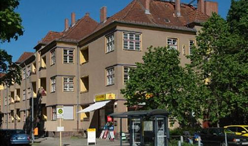 Partly furnished 2-room apartment with sunny balcony in Reinickendorf