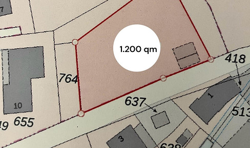 Sunny building plot in a central location, adjacent recreational area.