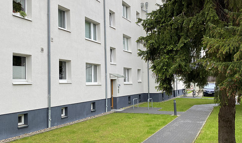 renovierte 3-Zimmer Wohnung mit EBK und Balkon, WG geeignet, Blick ins Grüne und sehr ruhig