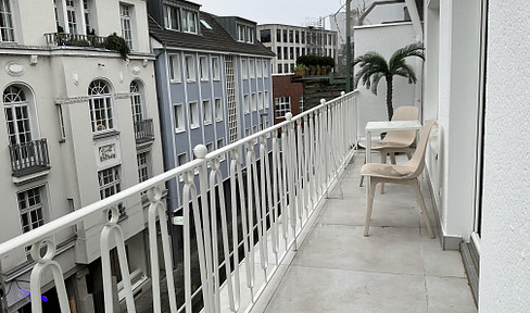 Renovated, bright and furnished 3-room apartment with balcony in Altstadt/Nord (Cologne)