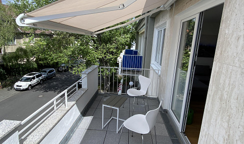 Renovated 3-room apartment in a prime location, with sun balconies, fully furnished, and including electricity and internet.