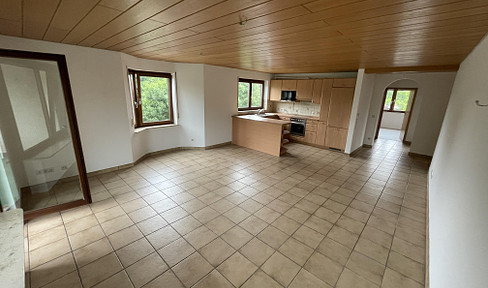 Helle und freundliche 3-Zimmer-Wohnung mit Südbalkon