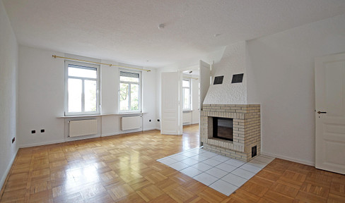 4-room apartment in an old building in the center of Langen - commission-free!