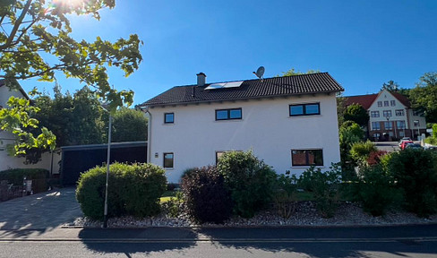 Gepflegtes Einfamilienhaus mit Gartenpergola