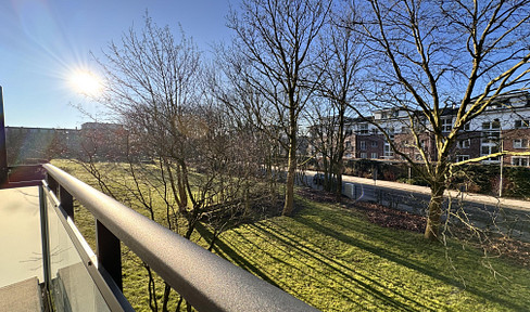 Last price adjustment: Free of commission: Renovated and ready to move into condominium