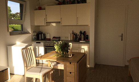 Single Apartment im Grünen, ruhig, möbliert, hoher Freizeitwert, 1 km von Gauting-Zentrum