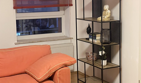 Luxuriously furnished apartment in Altenessen-Nord - live and work in an exceptional building!